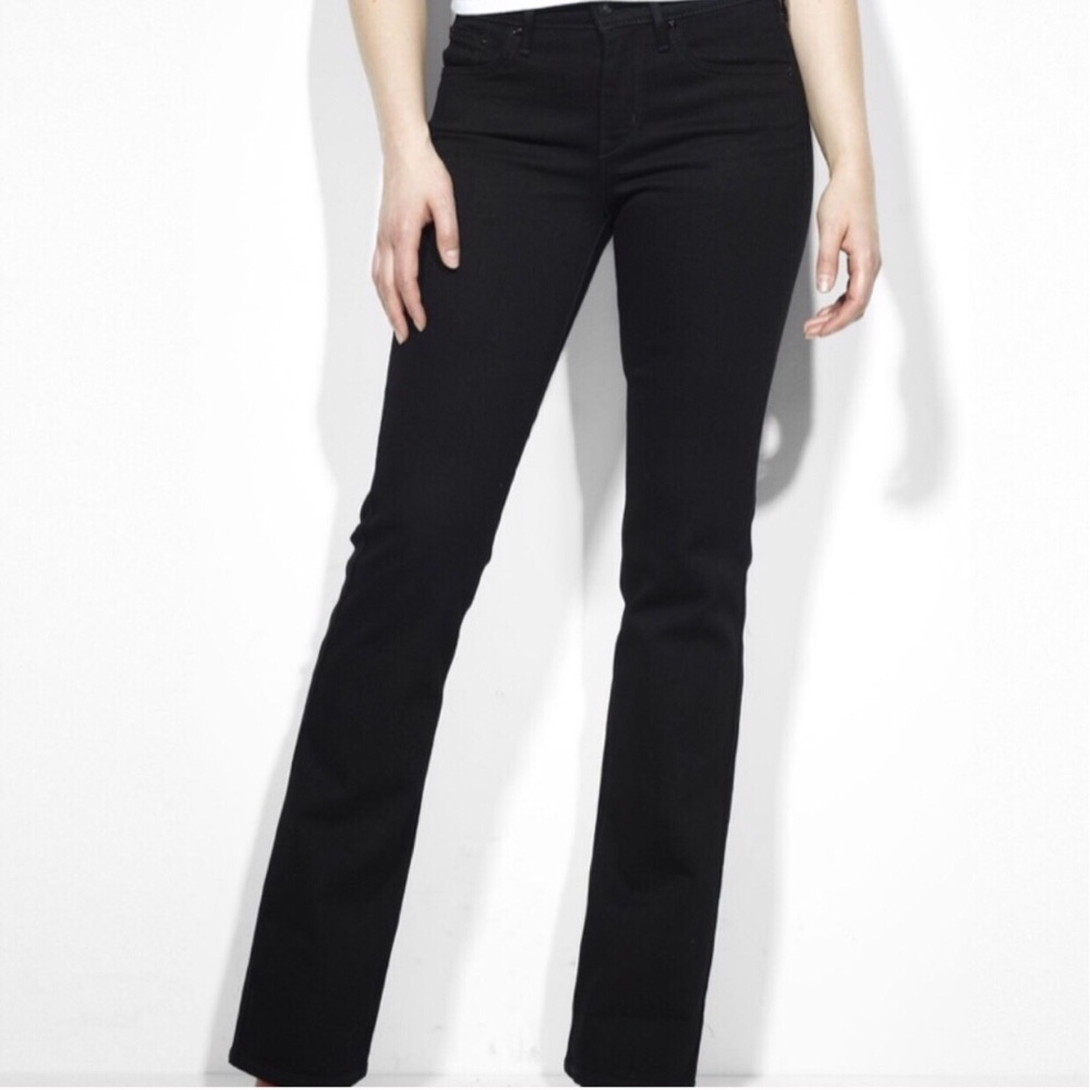Classic 32 Bootcut Jeans Demi Curve “Levi”, Sz 14